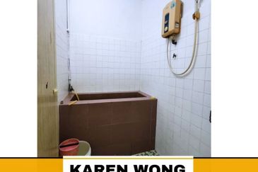 ENDLOT WITH EXTRA LAND TAMAN ARKED 1 Storey Terrace House for SALE