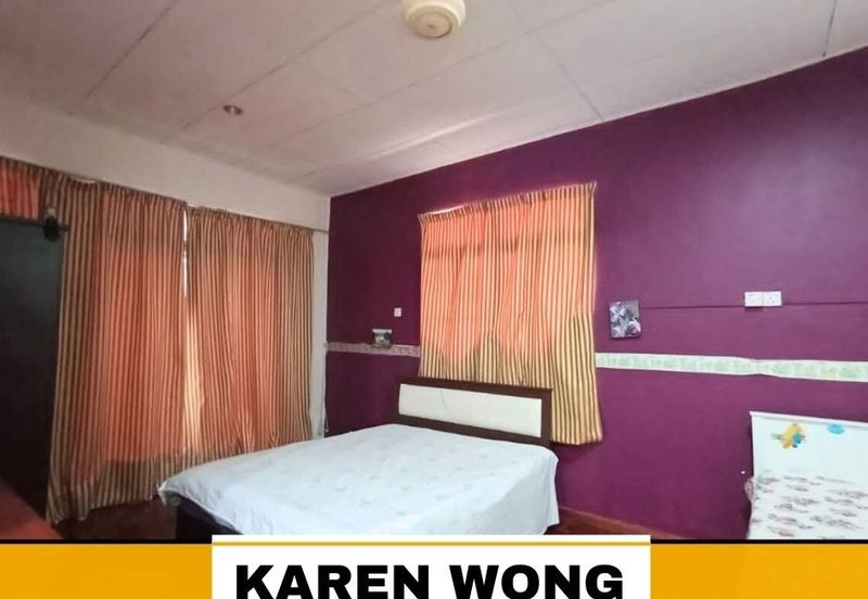 Bandar Laguna Merbok