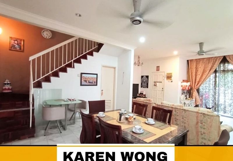 Bandar Laguna Merbok