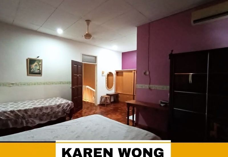 Bandar Laguna Merbok