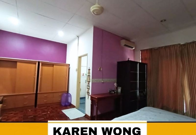 Bandar Laguna Merbok