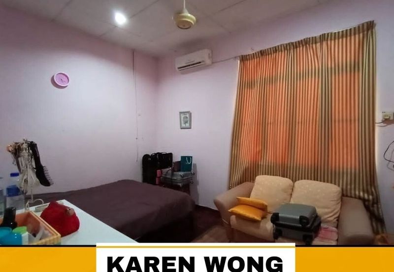 Bandar Laguna Merbok