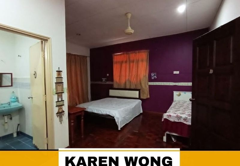 Bandar Laguna Merbok