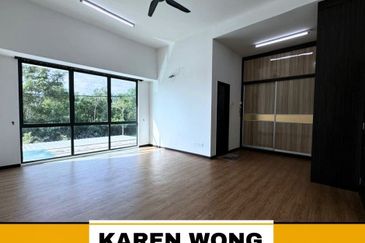 OPEN FACING SALVIA BUKIT BANYAN 2 Storey Terrace House for RENT