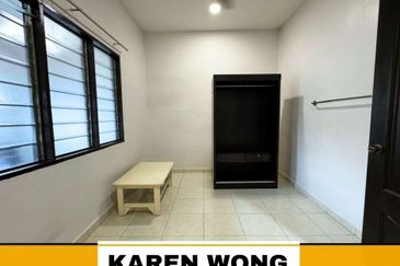 EXTENDED TAMAN KENARI JAYA 1 Storey Terrace House for SALE