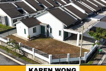 CORNER LOT CITRA BUKIT BANYAN EXTENEDED Kitchen 1 Storey Terrace for Sale