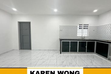 FULLY EXTENDED TAMAN KELADI 1 Storey Terrace House for Sale