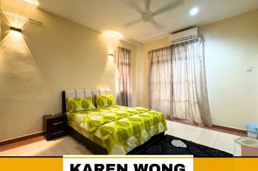 Bandar Laguna Merbok