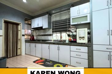 Bandar Laguna Merbok