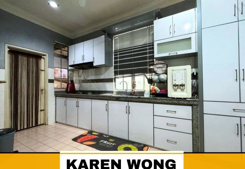 Bandar Laguna Merbok