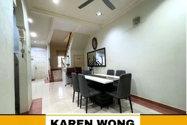 Bandar Laguna Merbok