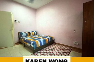 Bandar Laguna Merbok