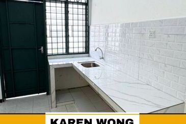 RENOVATED UNIT BANDAR AMANJAYA ANGGERIK 2 Storey Terrace House for Sale