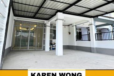 RENOVATED UNIT BANDAR AMANJAYA ANGGERIK 2 Storey Terrace House for Sale