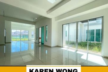 ASTANA PARK HOMES FULLY GATED & GUARDED 2 Storey SEMI DETACHED for Sale