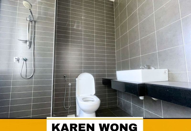 ASTANA PARK HOMES FULLY GATED & GUARDED 2 Storey SEMI DETACHED for Sale