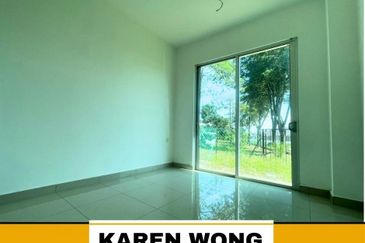 ASTANA PARK HOMES FULLY GATED & GUARDED 2 Storey SEMI DETACHED for Sale