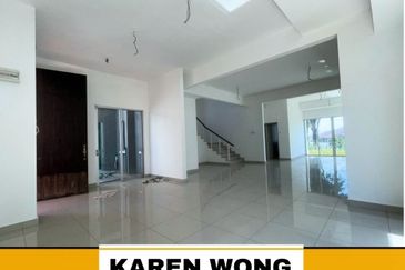 ASTANA PARK HOMES FULLY GATED & GUARDED 2 Storey SEMI DETACHED for Sale