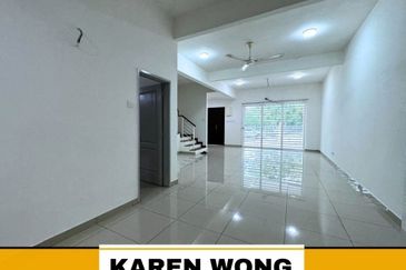 UNDER VALUE AZELIA BUKIT BANYAN OPEN FACING 2 Storey Terrace House for Sale