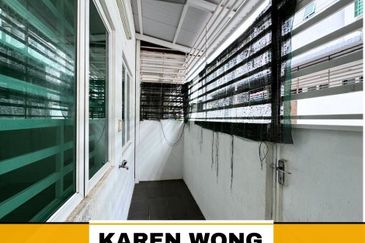 UNDER VALUE AZELIA BUKIT BANYAN OPEN FACING 2 Storey Terrace House for Sale