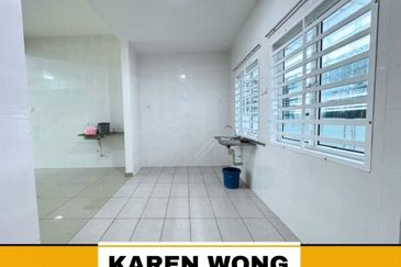 UNDER VALUE AZELIA BUKIT BANYAN OPEN FACING 2 Storey Terrace House for Sale