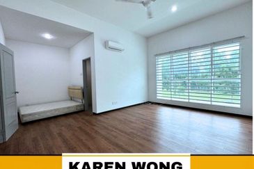 UNDER VALUE AZELIA BUKIT BANYAN OPEN FACING 2 Storey Terrace House for Sale