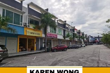 TAMAN BATIK NEAR MYDIN GROUND & FIRST FLOOR SHOPLOT For Rent