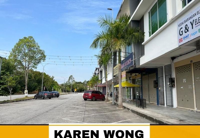 TAMAN BATIK NEAR MYDIN GROUND & FIRST FLOOR SHOPLOT For Rent