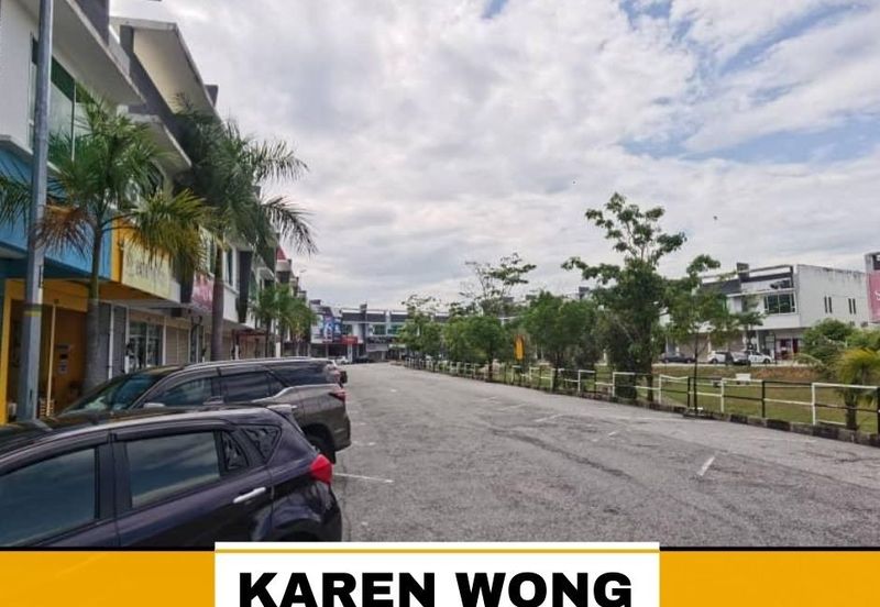 TAMAN BATIK NEAR MYDIN GROUND & FIRST FLOOR SHOPLOT For Rent