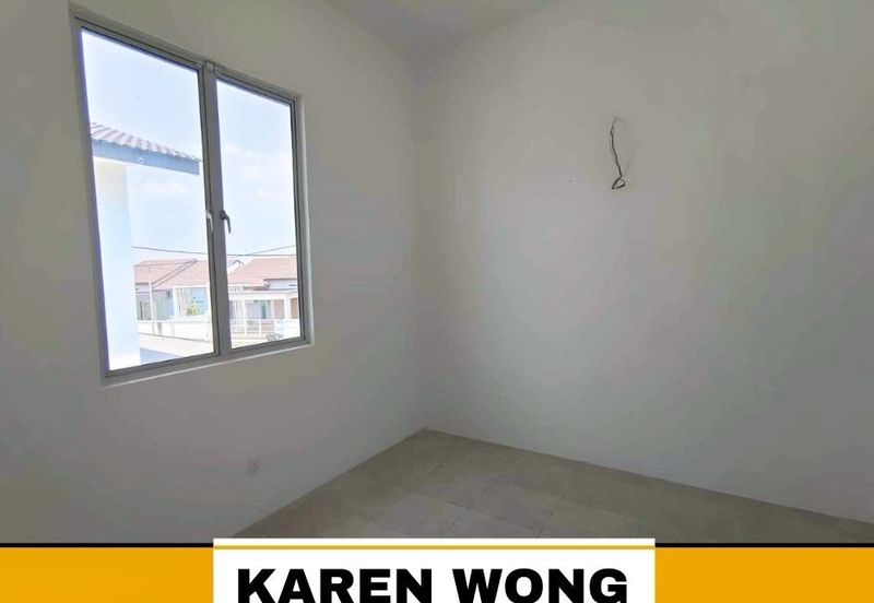 CORNER LOT HUGE LAND WESTFIELD YARRA PARK 2 Storey BUNGALOW for Sale