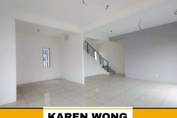 CORNER LOT HUGE LAND WESTFIELD YARRA PARK 2 Storey BUNGALOW for Sale