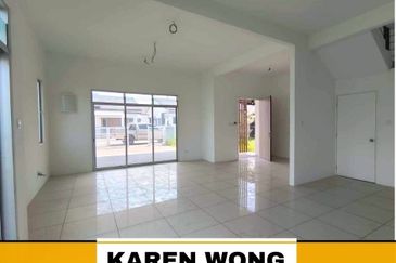 CORNER LOT HUGE LAND WESTFIELD YARRA PARK 2 Storey BUNGALOW for Sale