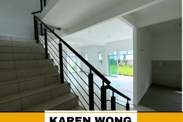 YARRA PARK WESTFIELD