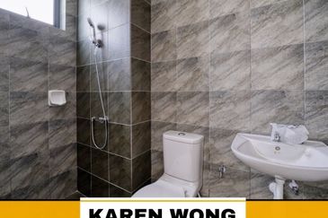 RENOVATED SALVIA BUKIT BANYAN Gated & Guarded Double Storey Terrace for Sale