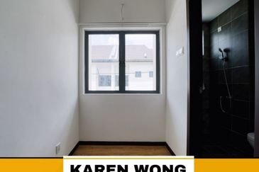 RENOVATED SALVIA BUKIT BANYAN Gated & Guarded Double Storey Terrace for Sale