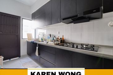 RENOVATED SALVIA BUKIT BANYAN Gated & Guarded Double Storey Terrace for Sale