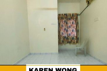 LAND SIZE : 1,400 sqft BANDAR PUTERI JAYA 1 Storey Terrace House