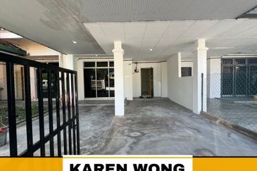 Bandar Laguna Merbok