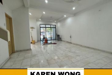 Bandar Laguna Merbok