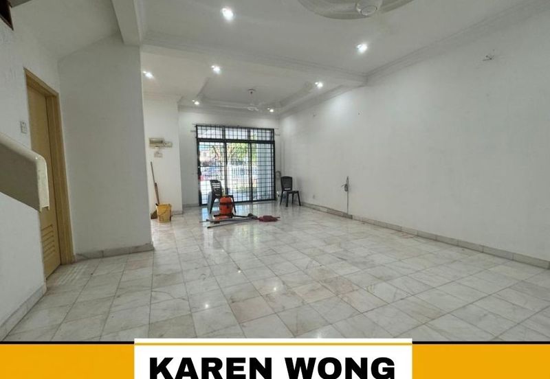 Bandar Laguna Merbok