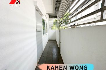 OPEN FACING AZELIA BUKIT BANYAN Double Storey Terrace House for RENT