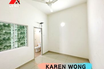 OPEN FACING AZELIA BUKIT BANYAN Double Storey Terrace House for RENT