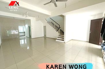 OPEN FACING AZELIA BUKIT BANYAN Double Storey Terrace House for RENT