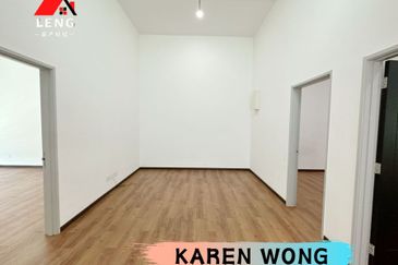 OPEN FACING AZELIA BUKIT BANYAN Double Storey Terrace House for RENT