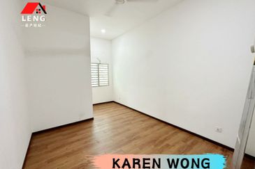 OPEN FACING AZELIA BUKIT BANYAN Double Storey Terrace House for RENT