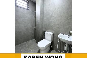 KITCHEN CABINET & FULLY GRILLE AMARYN BUKIT BANYAN 2 Storey Terrace House for RENT