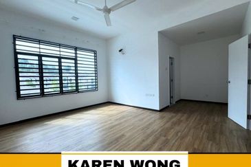 KITCHEN CABINET & FULLY GRILLE AMARYN BUKIT BANYAN 2 Storey Terrace House for RENT