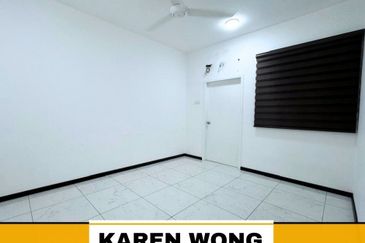 KITCHEN CABINET & FULLY GRILLE AMARYN BUKIT BANYAN 2 Storey Terrace House for RENT
