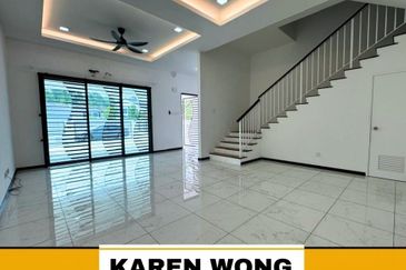 KITCHEN CABINET & FULLY GRILLE AMARYN BUKIT BANYAN 2 Storey Terrace House for RENT