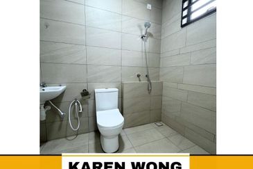 KITCHEN CABINET & FULLY GRILLE AMARYN BUKIT BANYAN 2 Storey Terrace House for RENT